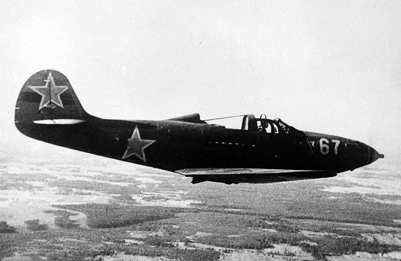 Истребитель P-39 "Аэрокобра" в советской раскраске